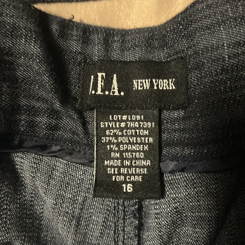 Matching two piece jeans suit - Picture 7 of 7